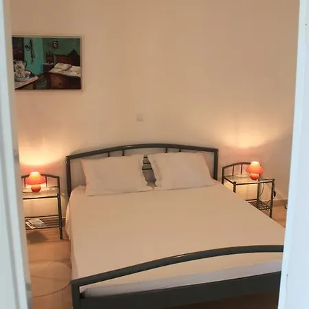 Apartment Iva Carob Tree Klek